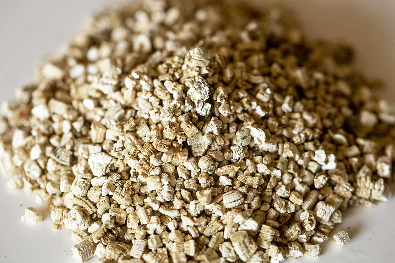 What Is Vermiculite and How Does It Improve Growing Media